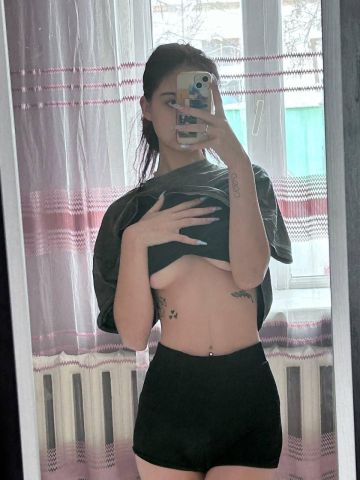 Дина Сексуальная Шатенка